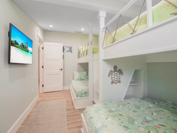 Luxurious 4-Bedroom Waterfront Villa in Holmes Beach
